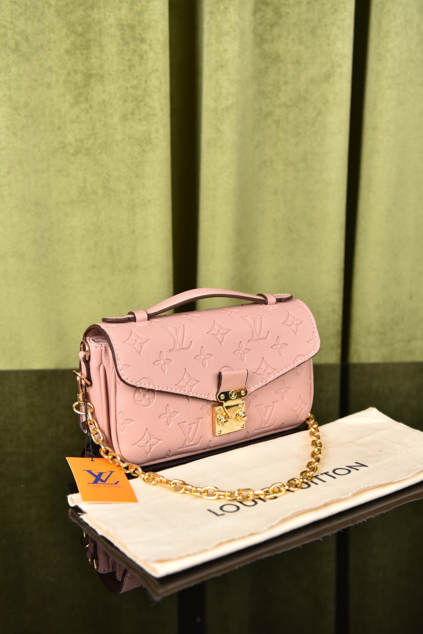 لوي فيتون بوشيت ميتس سادة (7 ألوان) - Louis Vuitton Pochette Metis East Plain