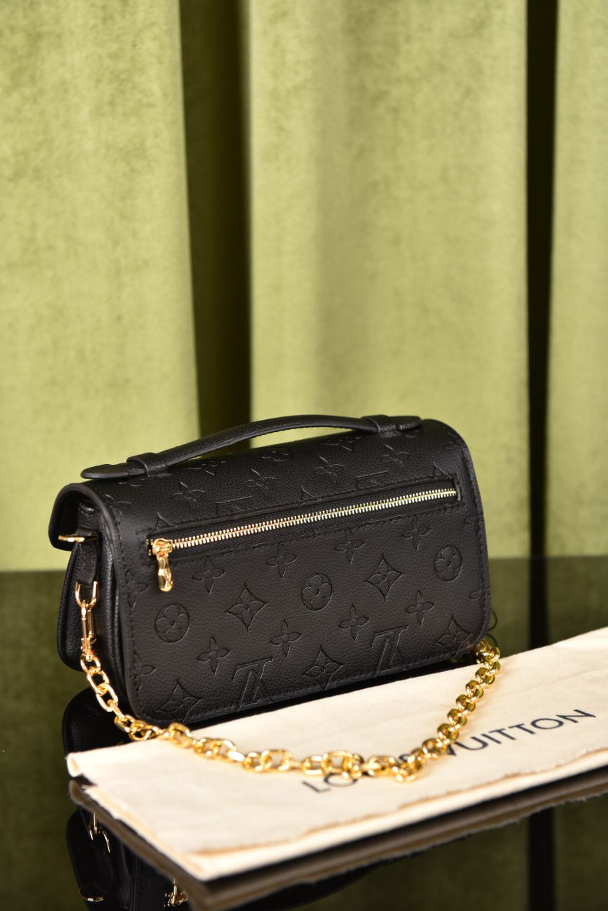 لوي فيتون بوشيت ميتس سادة (7 ألوان) - Louis Vuitton Pochette Metis East Plain