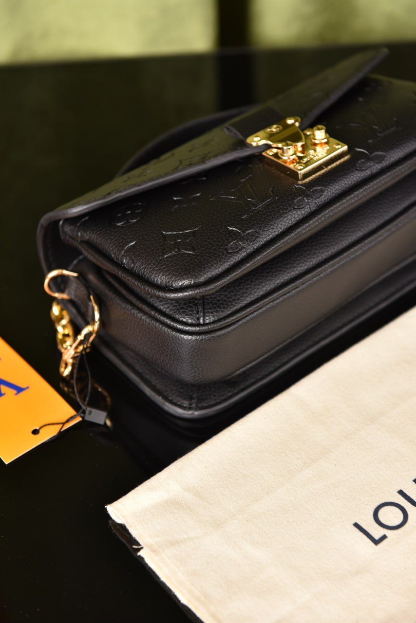 لوي فيتون بوشيت ميتس سادة (7 ألوان) - Louis Vuitton Pochette Metis East Plain