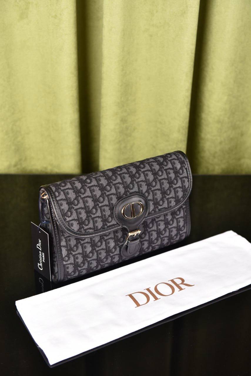 ديور بوبي باوتش (8 ألوان) - Dior Bobby East West