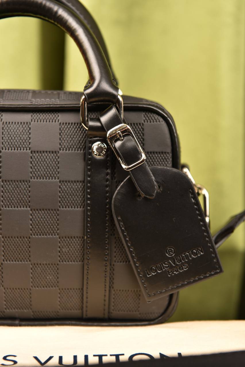 لوي فيتون بورت صغيرة (8 ألوان) - Louis Vuitton Nano Porte Documents Voyage