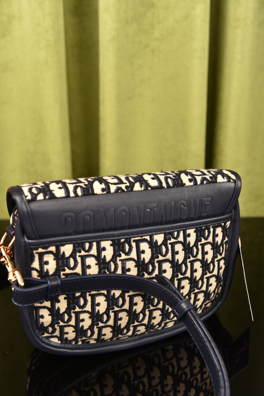 ديور بوبي (5 ألوان) - Dior Medium Bobby Bag