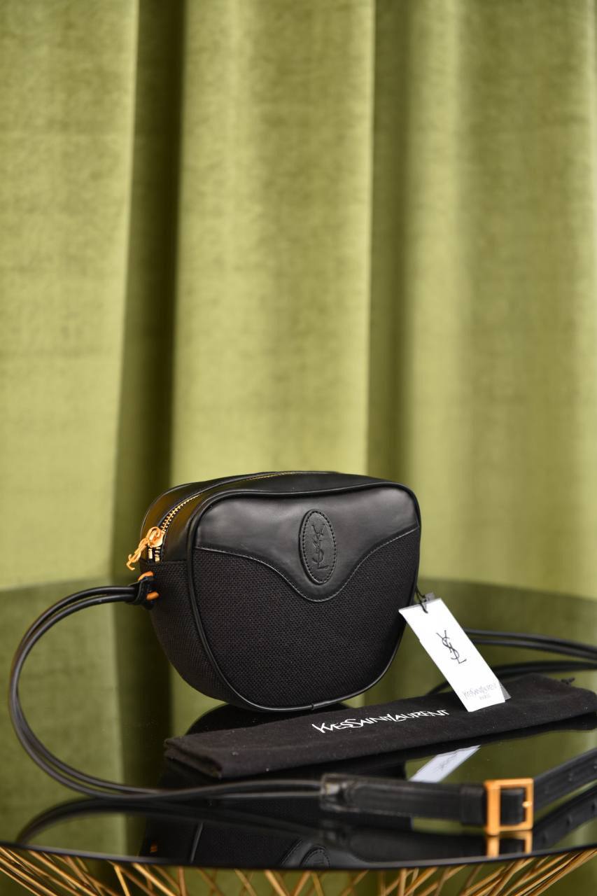 ساينت لورين (11 لون) - YSL Le 5 A 7 Hopo Bag Smooth Leather
