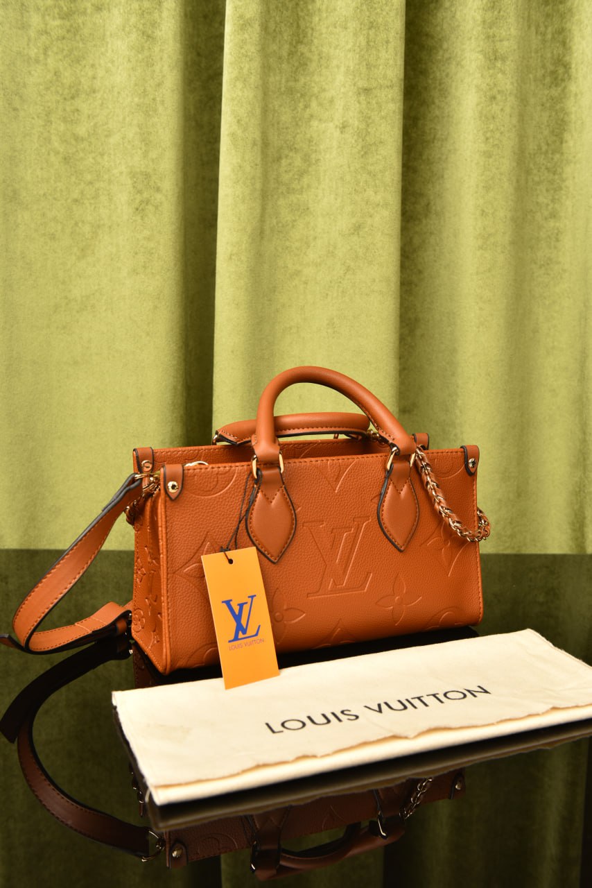 لوي فيتون اونذاجو سادة (7 ألوان) - Louis Vuitton OnTheGo Plain