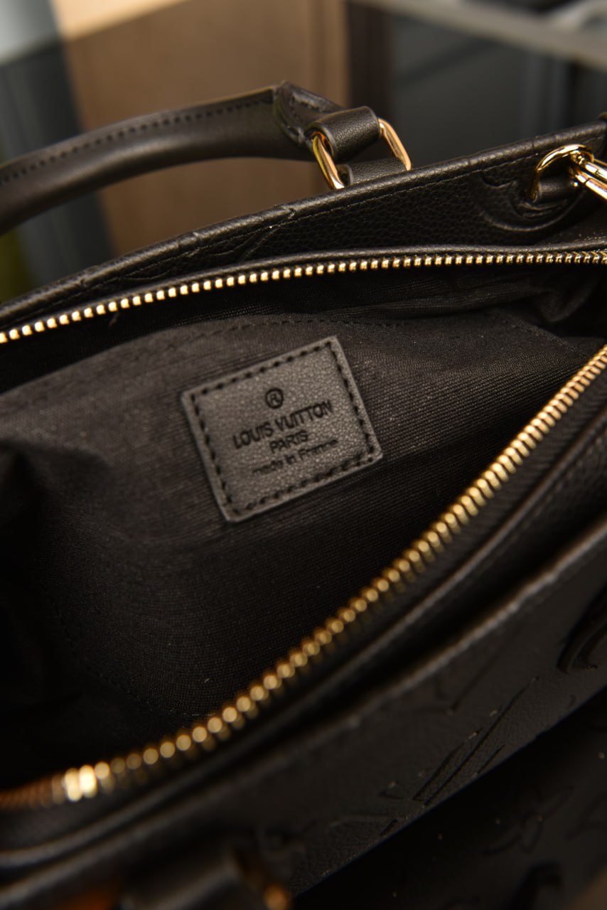 لوي فيتون اونذاجو سادة (7 ألوان) - Louis Vuitton OnTheGo Plain