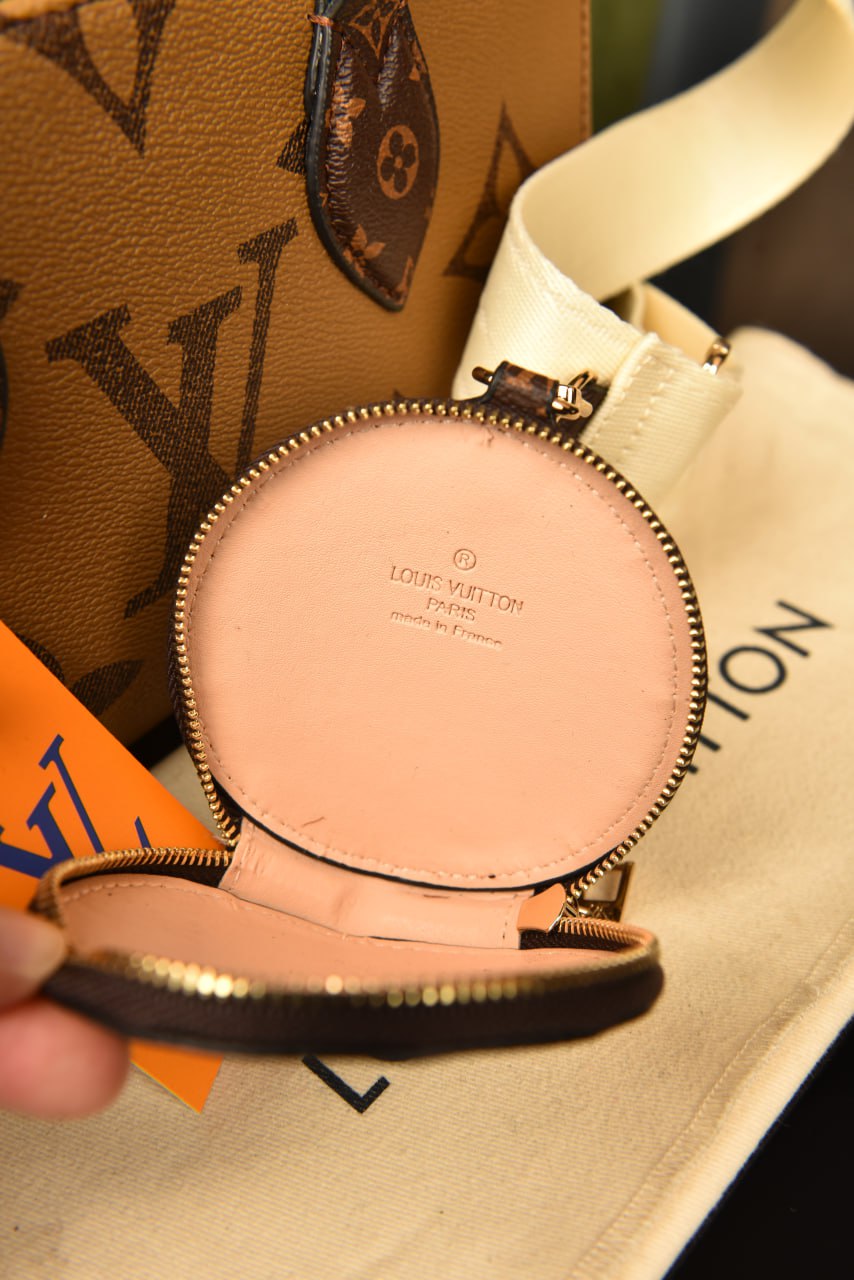 لوي فيتون اونذاجو (1 لون) - Louis Vuitton OnTheGo