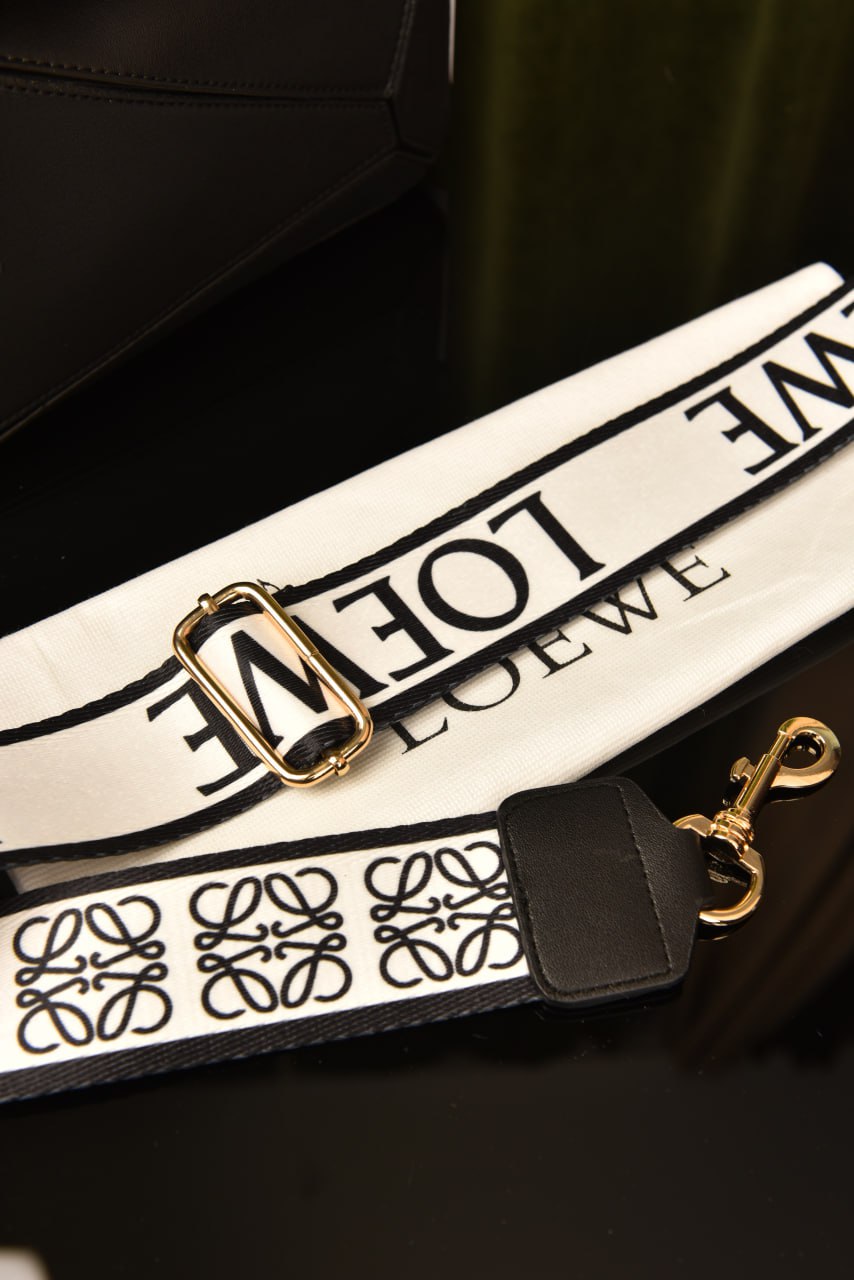 لوي (10 ألوان) - Loewe Small Puzzle Bag