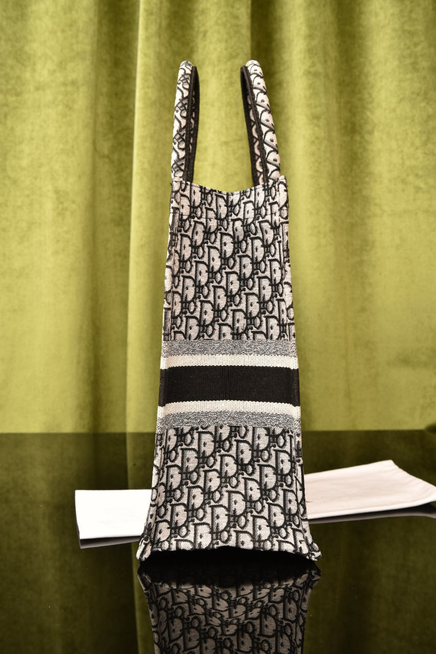 ديور بوك توت كبيرة (17 لون) - Dior Book Tote Large