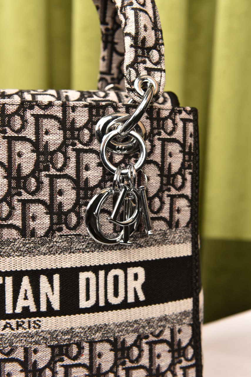 ديور ليدي ميديوم (14 لون) - Dior Lady Medium