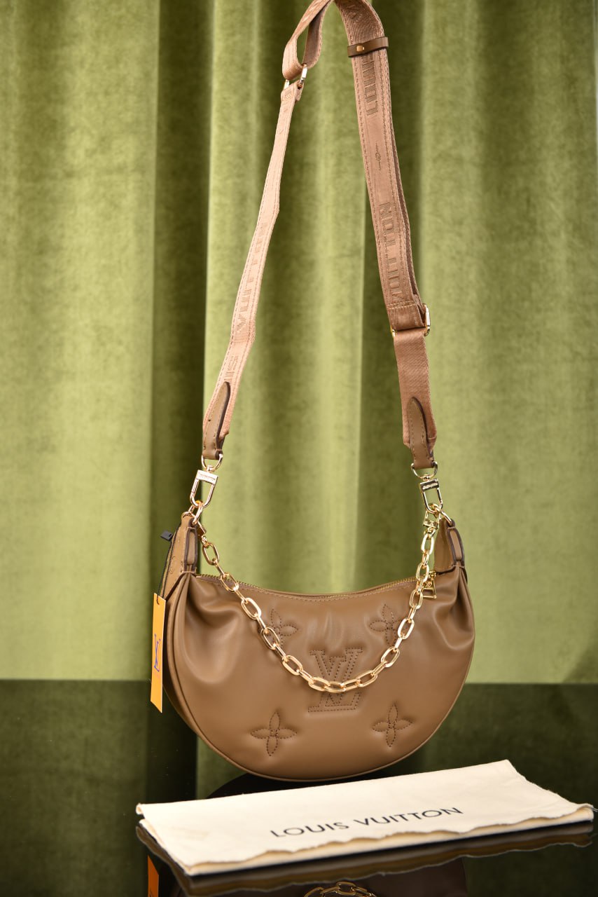لوي فيتون (16 لون) - Louis Vuitton Over The Moon