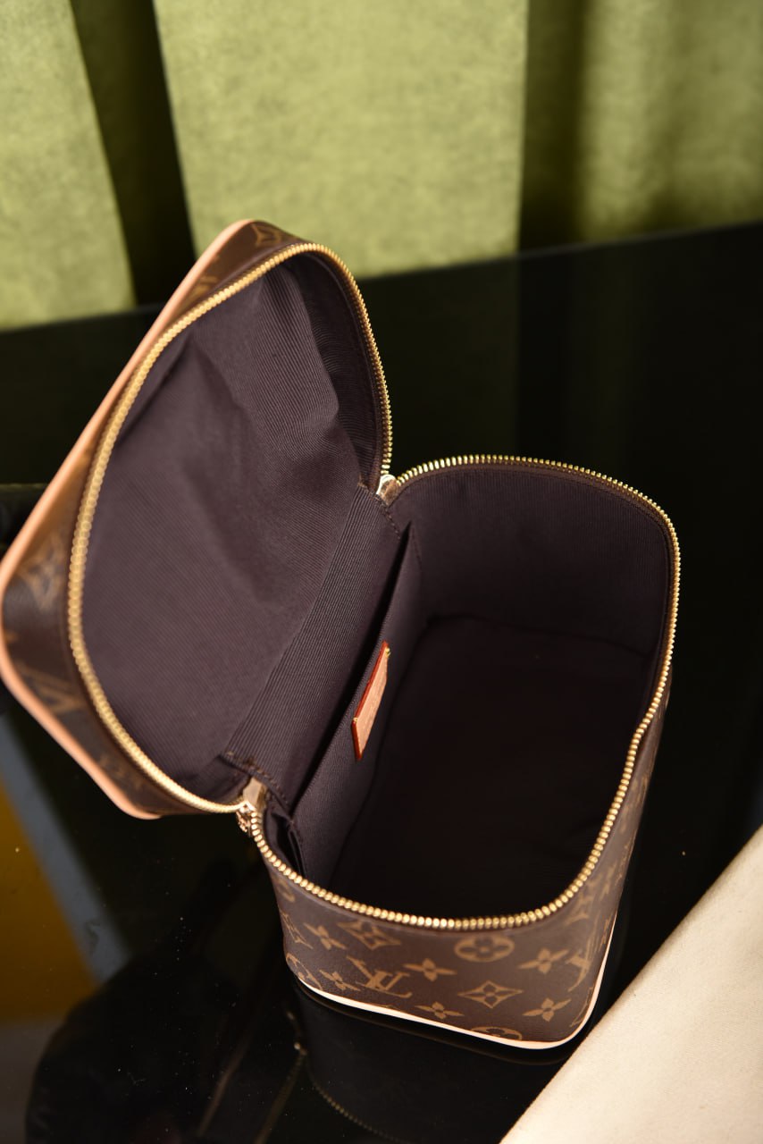 لوي فيتون نايس ميني (8 ألوان) - Louis Vuitton Nice Mini Toiletry Pouch