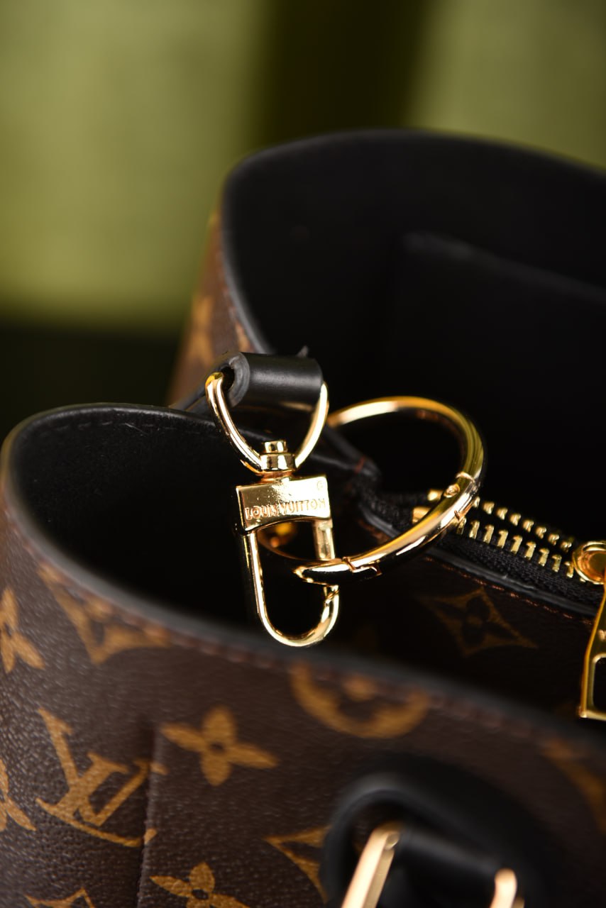 لوي فيتون فلاور (11 لون) - Louis Vuitton Flower Tote