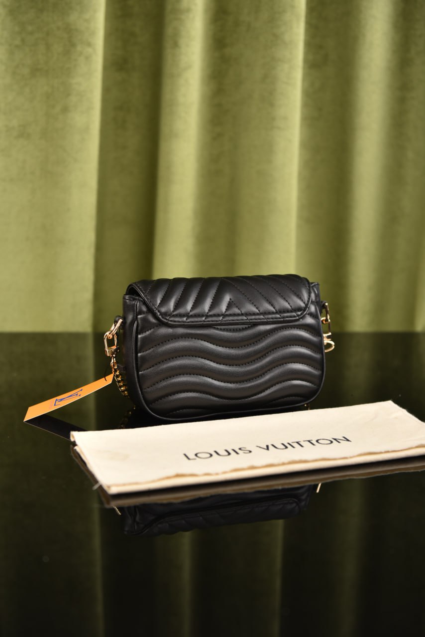 لوي فيتون (13 لون) - Louis Vuitton New Wave Multi Pochette