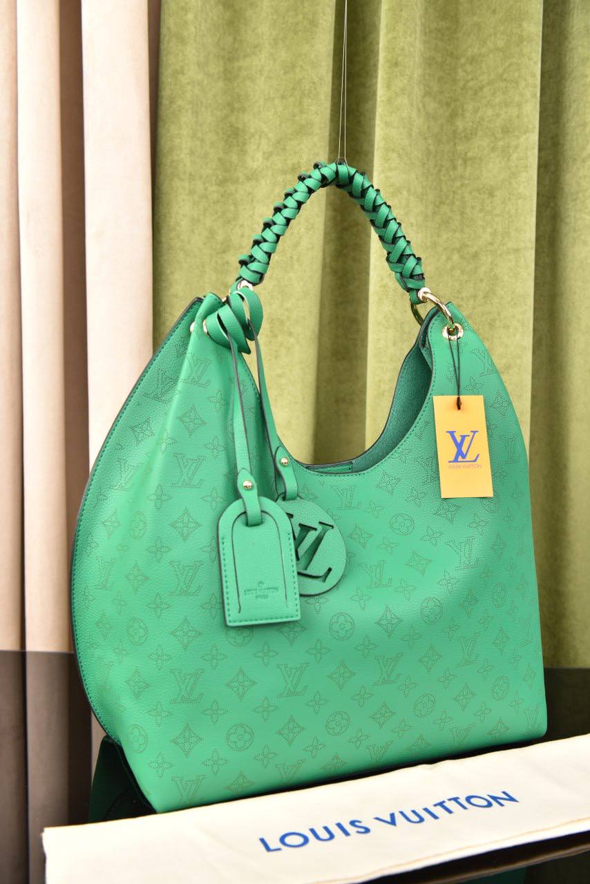 لوي فيتون (22 لون) - Louis Vuitton Carmel