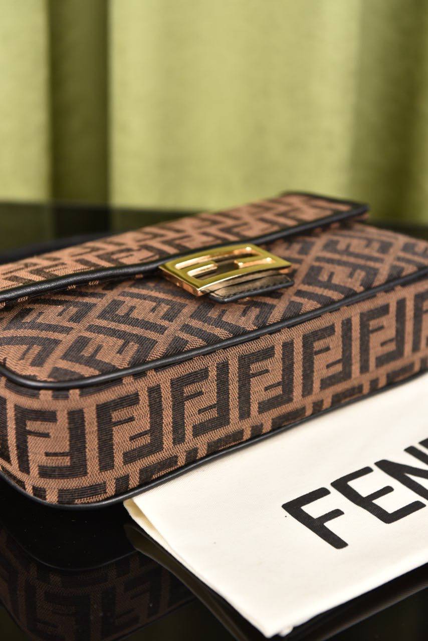 فيندي بجيت (10 ألوان) - Fendi Baguette