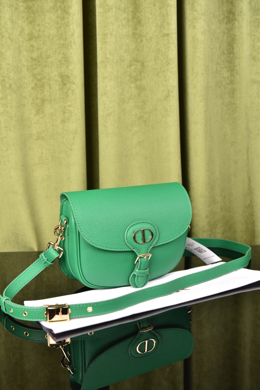 ديور بوبي سادة (12 لون) - Dior Medium Bobby Bag
