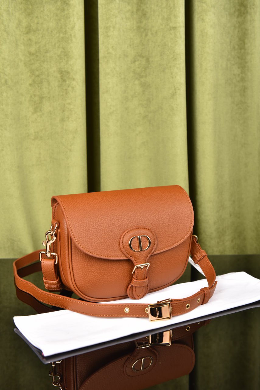 ديور بوبي سادة (12 لون) - Dior Medium Bobby Bag