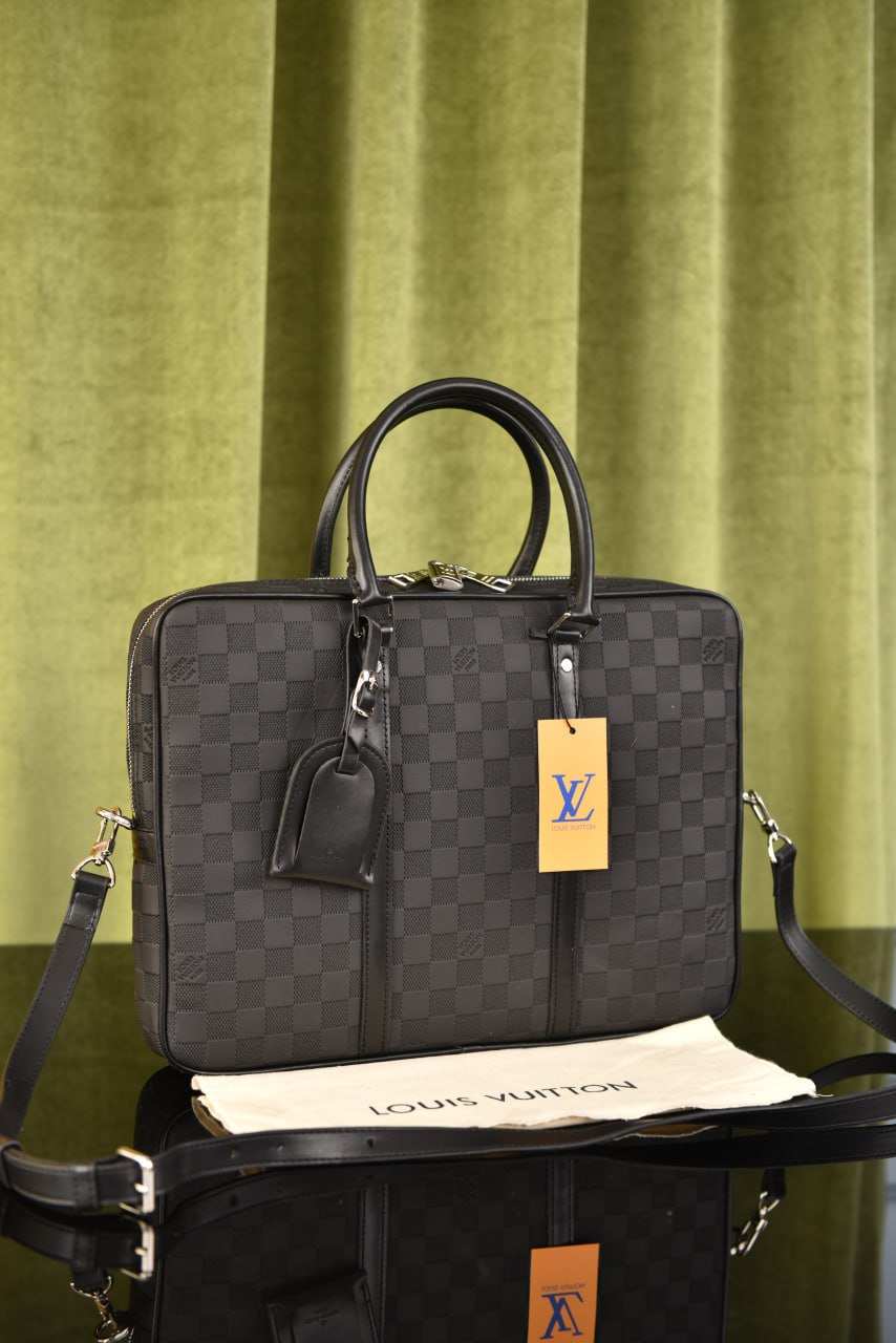 لوي فيتون (9 ألوان) - Louis Vuitton Porte Documents Voyage PM