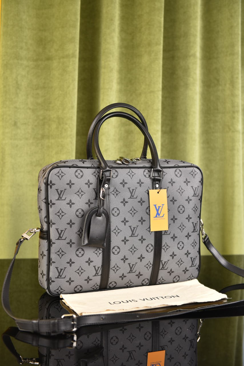 لوي فيتون (9 ألوان) - Louis Vuitton Porte Documents Voyage PM