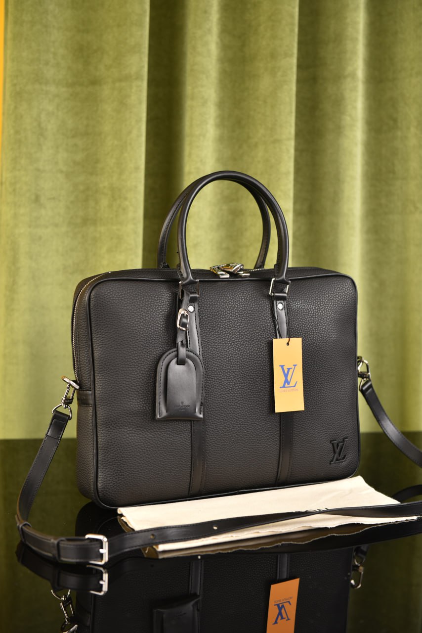 لوي فيتون (9 ألوان) - Louis Vuitton Porte Documents Voyage PM