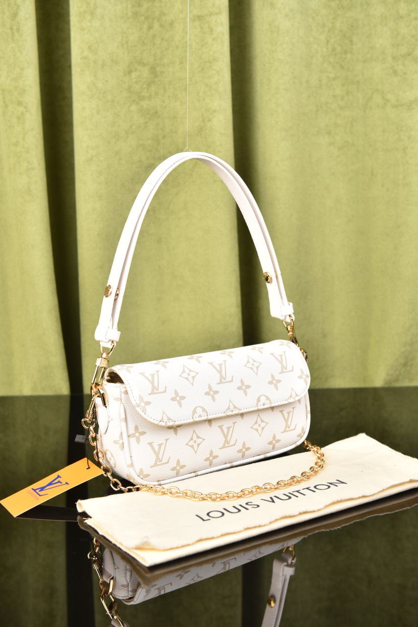 لوي فيتون (8 ألوان) - Louis Vuitton Ivy Wallet On Chain