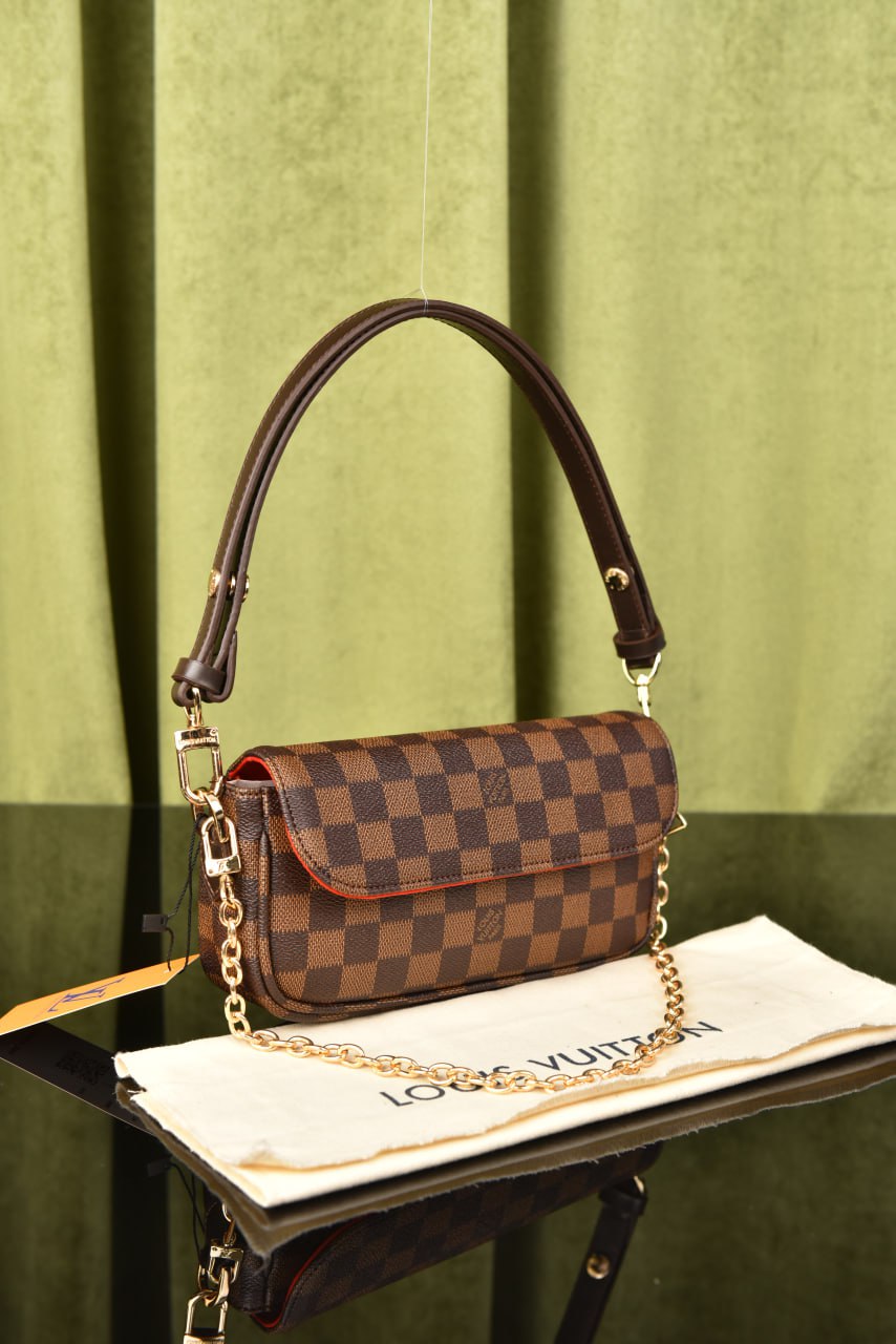 لوي فيتون (8 ألوان) - Louis Vuitton Ivy Wallet On Chain