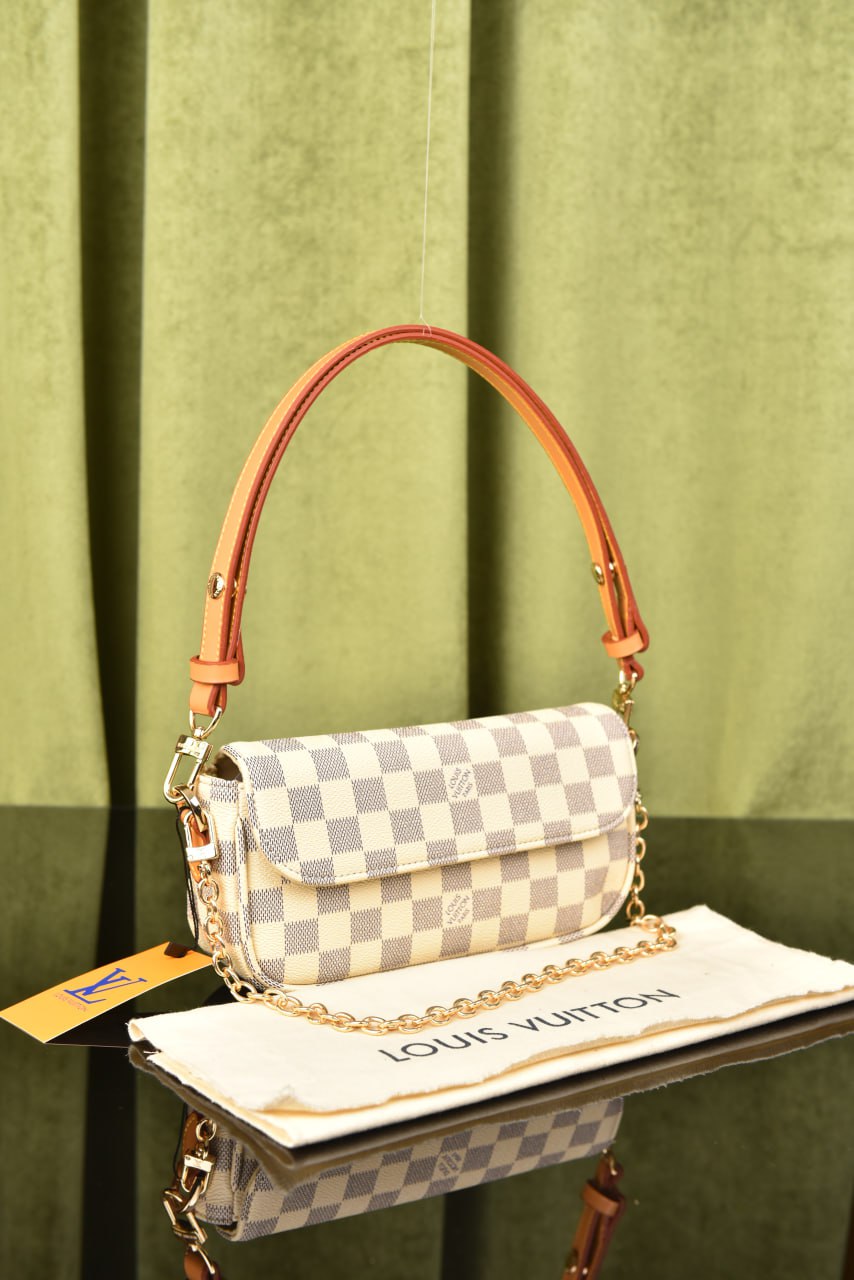لوي فيتون (8 ألوان) - Louis Vuitton Ivy Wallet On Chain