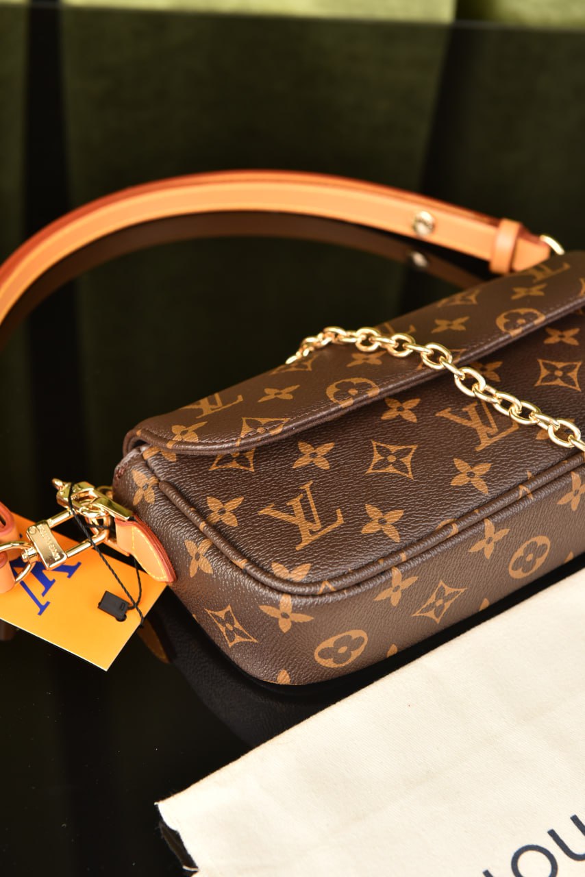 لوي فيتون (8 ألوان) - Louis Vuitton Ivy Wallet On Chain