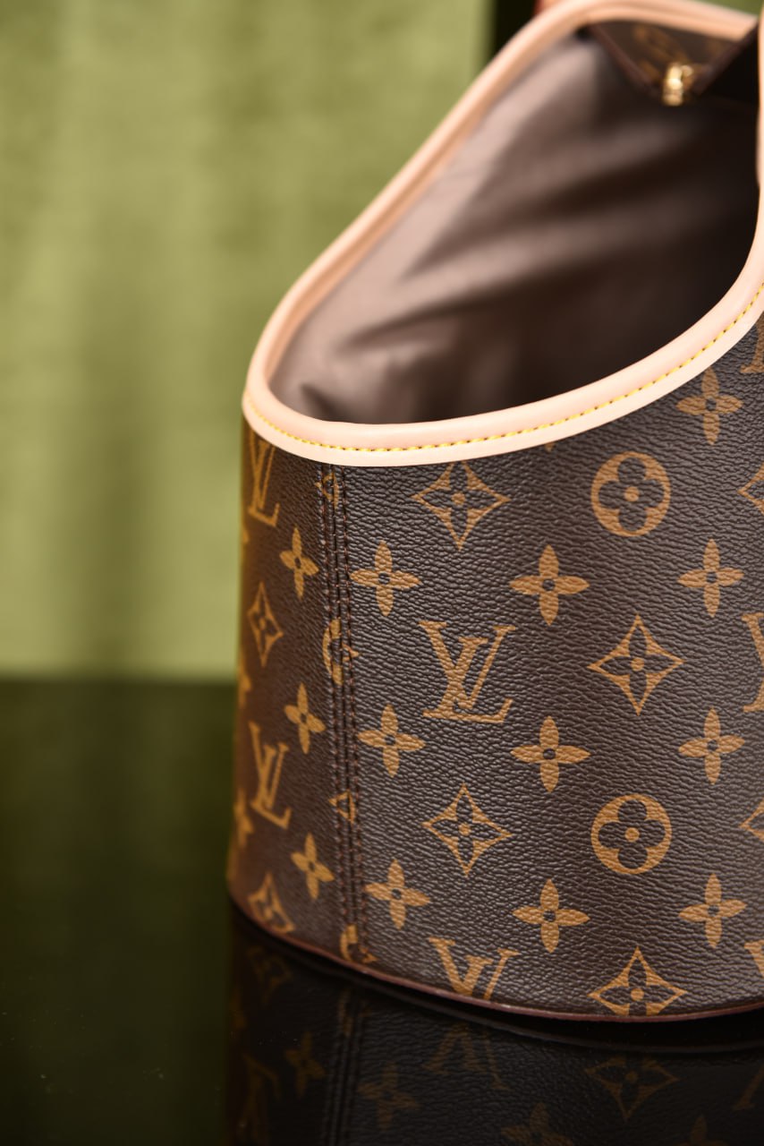 لوي فيتون حاملة الكلاب والقطط (8 ألوان) - Louis Vuitton Dog Carrier