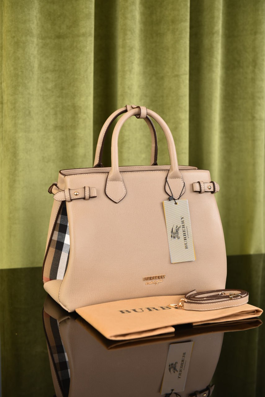 بيربري بانر سادة (9 ألوان) - Burberry Medium Banner Bag
