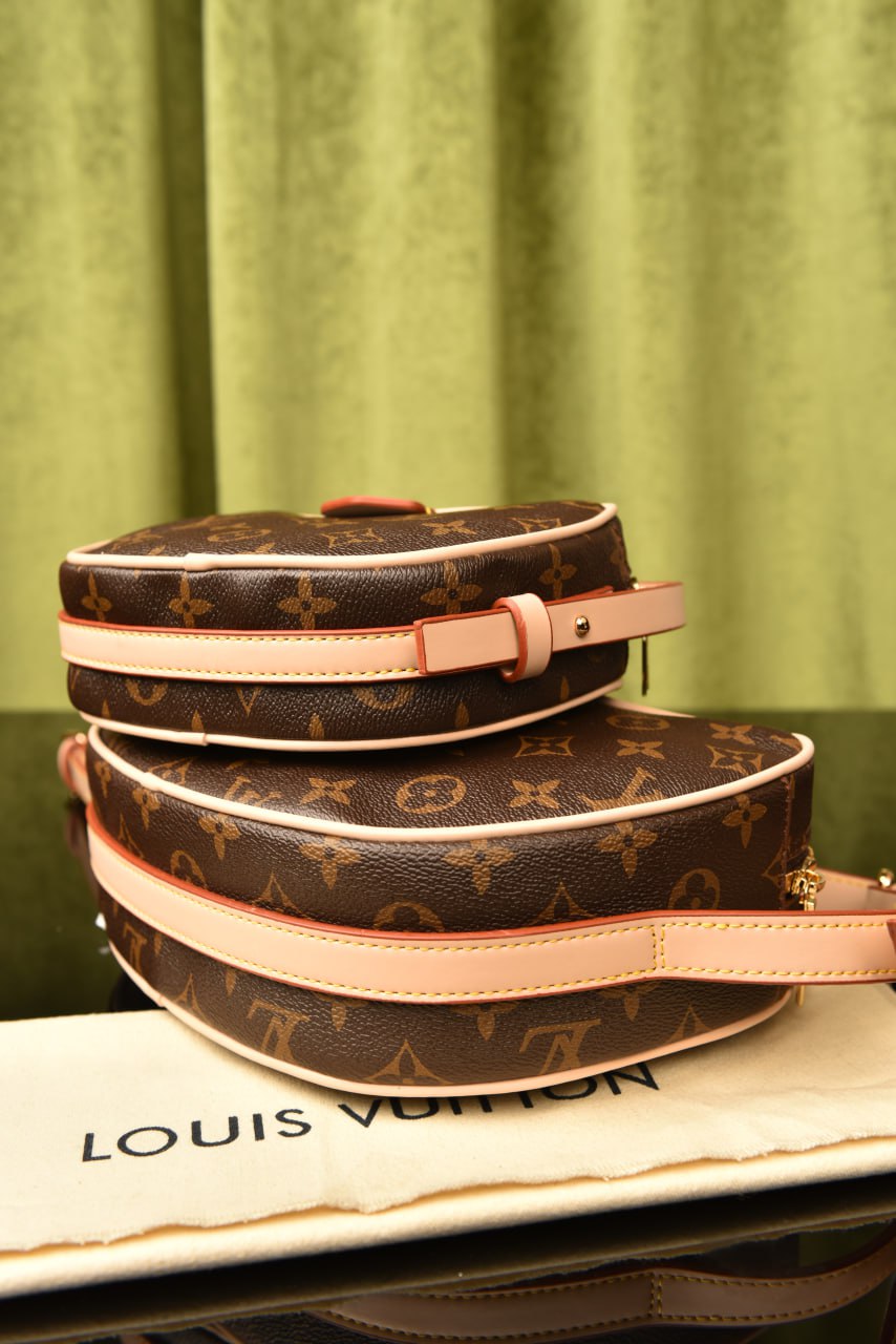 لوي فيتون (9 ألوان) - Louis Vuitton Croissant MM