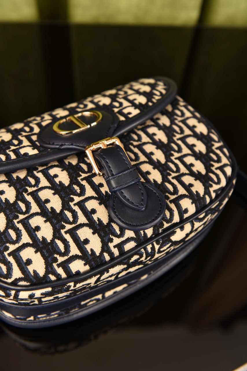 ديور بوبي (5 ألوان) - Dior Medium Bobby Bag