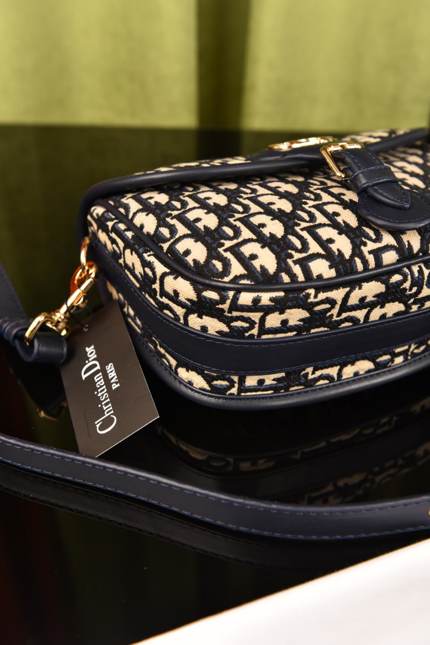 ديور بوبي (5 ألوان) - Dior Medium Bobby Bag