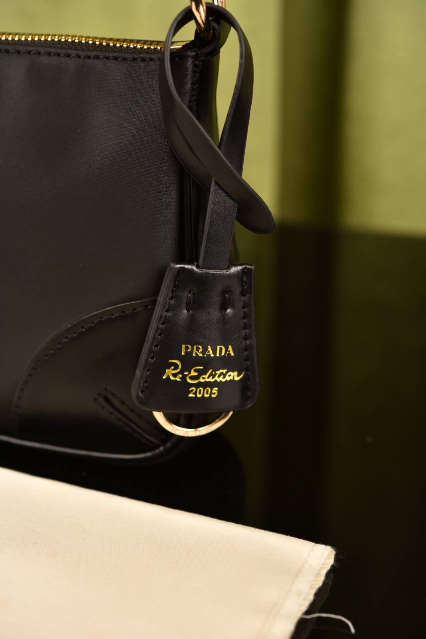 برادا (9 ألوان) - Prada Re-Edition 2002 Nylon Brushed Shoulder Bag