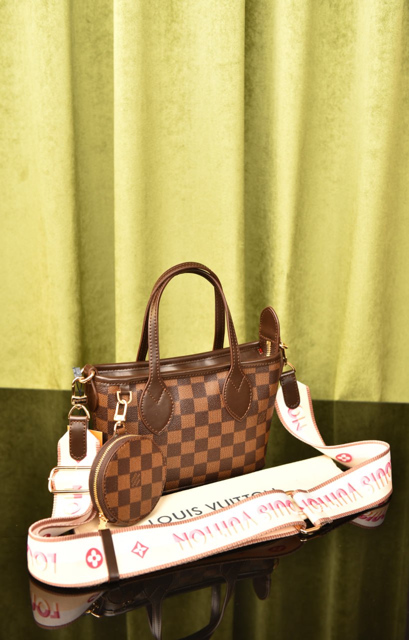 لوي فيتون نيفرفل صغيرة (9 ألوان) - Louis Vuitton Neverfull BB
