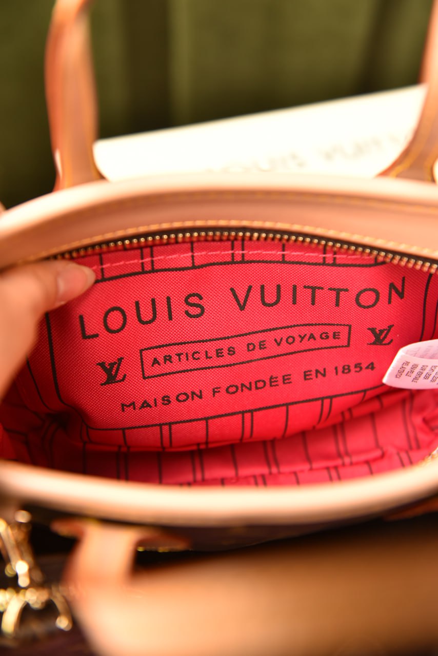 لوي فيتون نيفرفل صغيرة (9 ألوان) - Louis Vuitton Neverfull BB