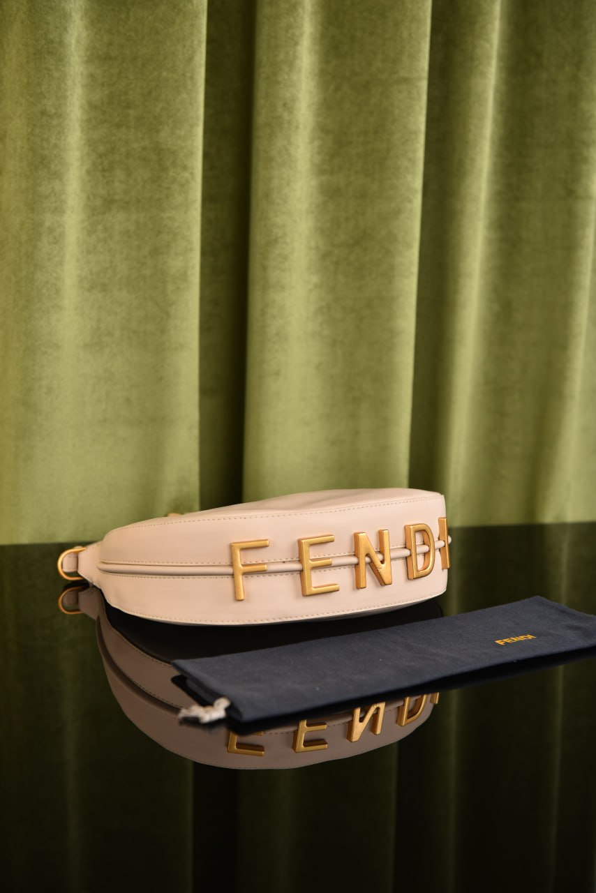 فيندي (9 ألوان) - Fendi Fendigraphy