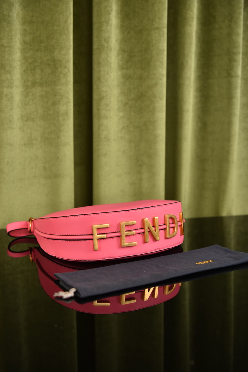 فيندي (9 ألوان) - Fendi Fendigraphy