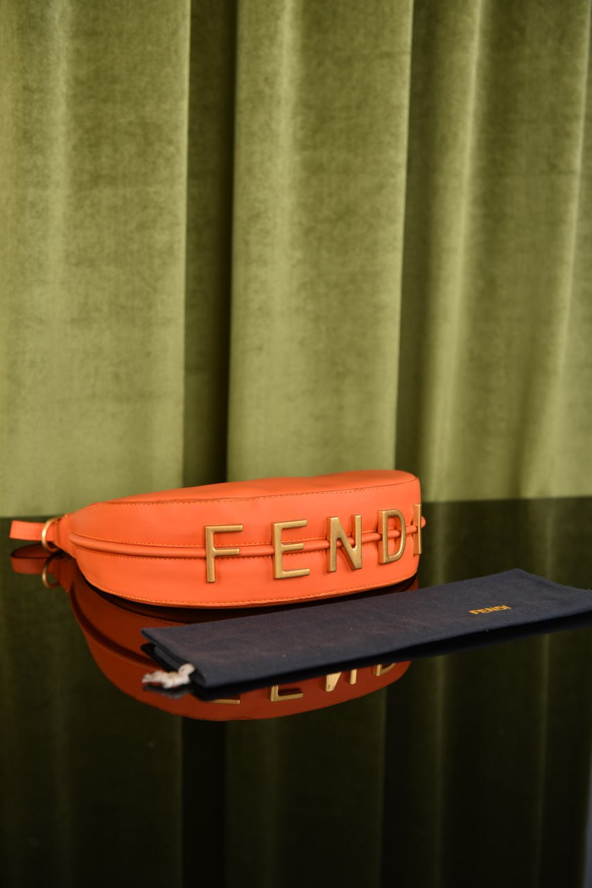 فيندي (9 ألوان) - Fendi Fendigraphy