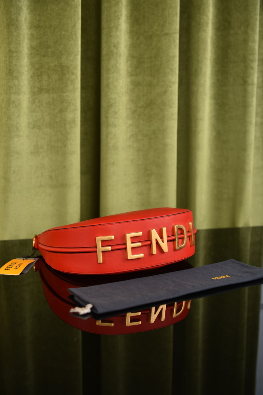 فيندي (9 ألوان) - Fendi Fendigraphy