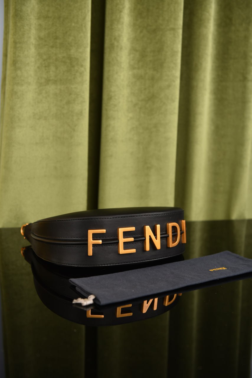 فيندي (9 ألوان) - Fendi Fendigraphy