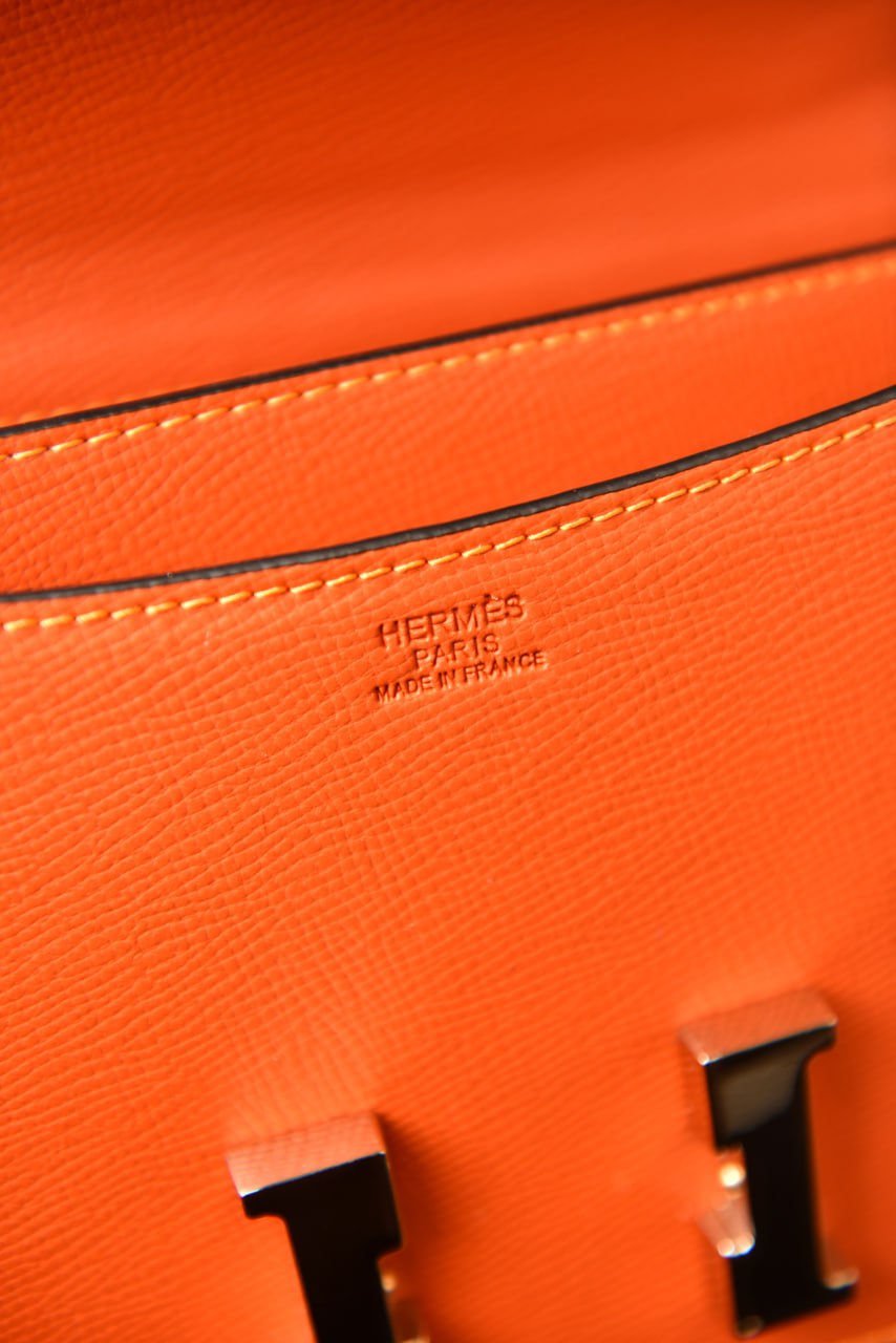 هيرميز كونستانس جلد مموج (18 لون) - Hermes Constance Wavy Leather