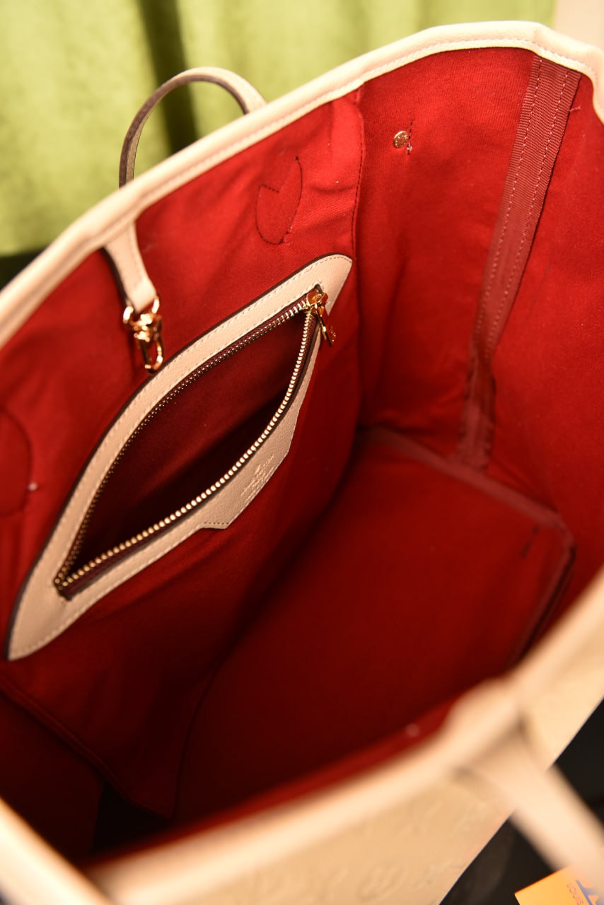 لوي فيتون (13 لون) - Louis Vuitton Neverfull Empreinte MM