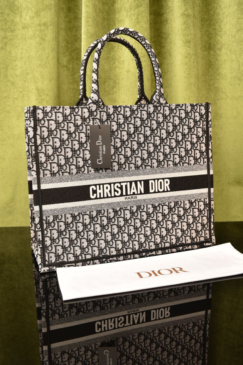 ديور بوك توت كبيرة (17 لون) - Dior Book Tote Large