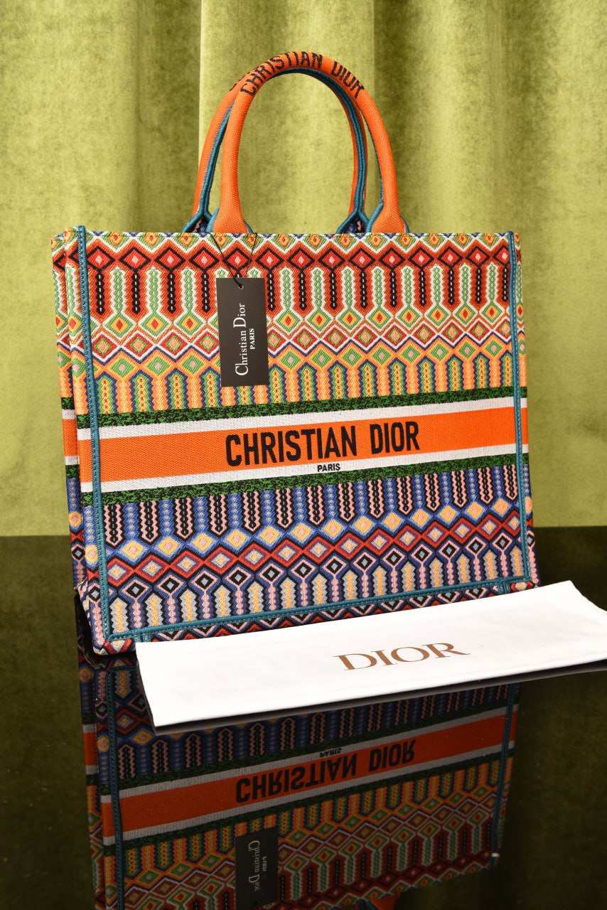 ديور بوك توت كبيرة (17 لون) - Dior Book Tote Large