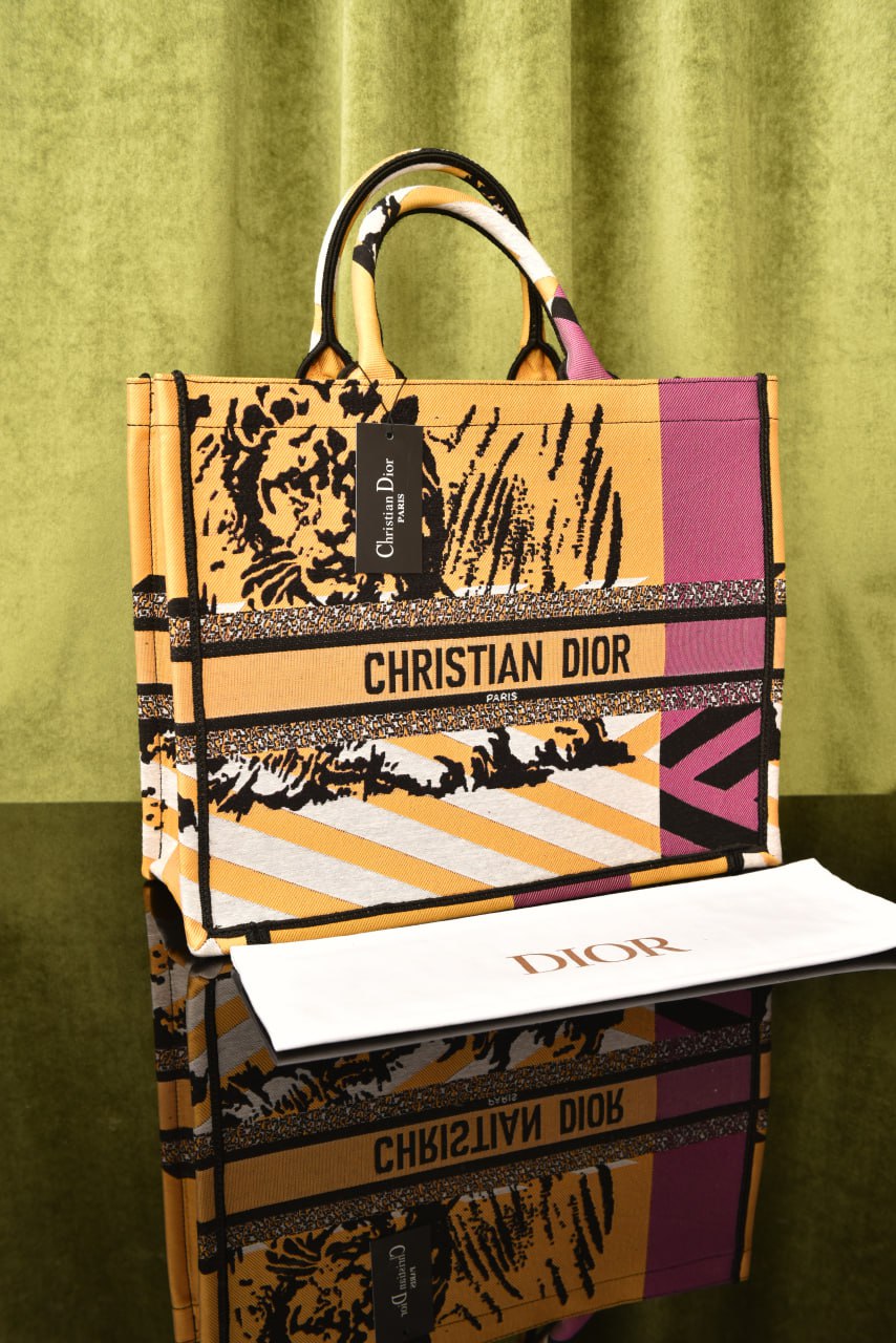ديور بوك توت كبيرة (17 لون) - Dior Book Tote Large