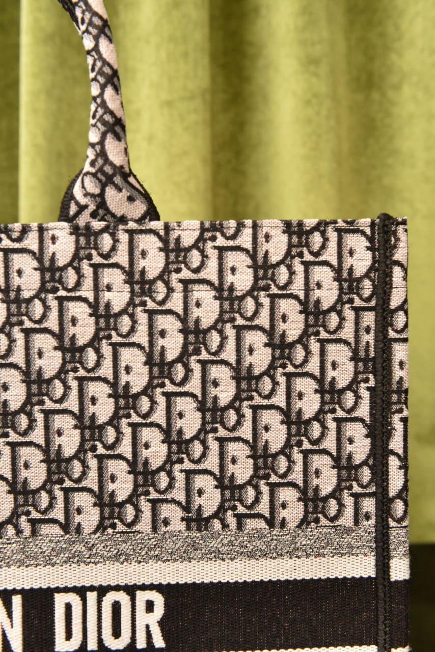 ديور بوك توت كبيرة (17 لون) - Dior Book Tote Large