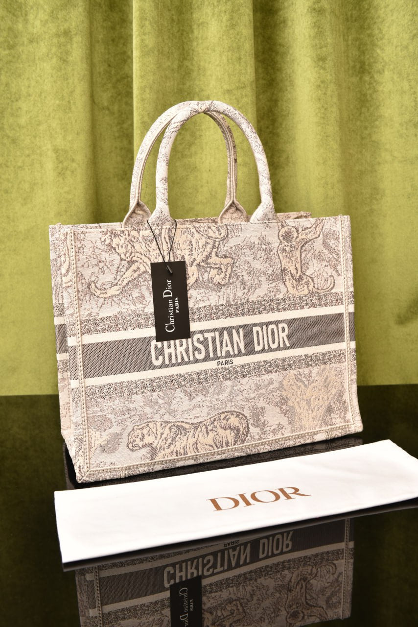 ديور بوك توت ميديوم (11 لون) - Dior Book Tote Medium