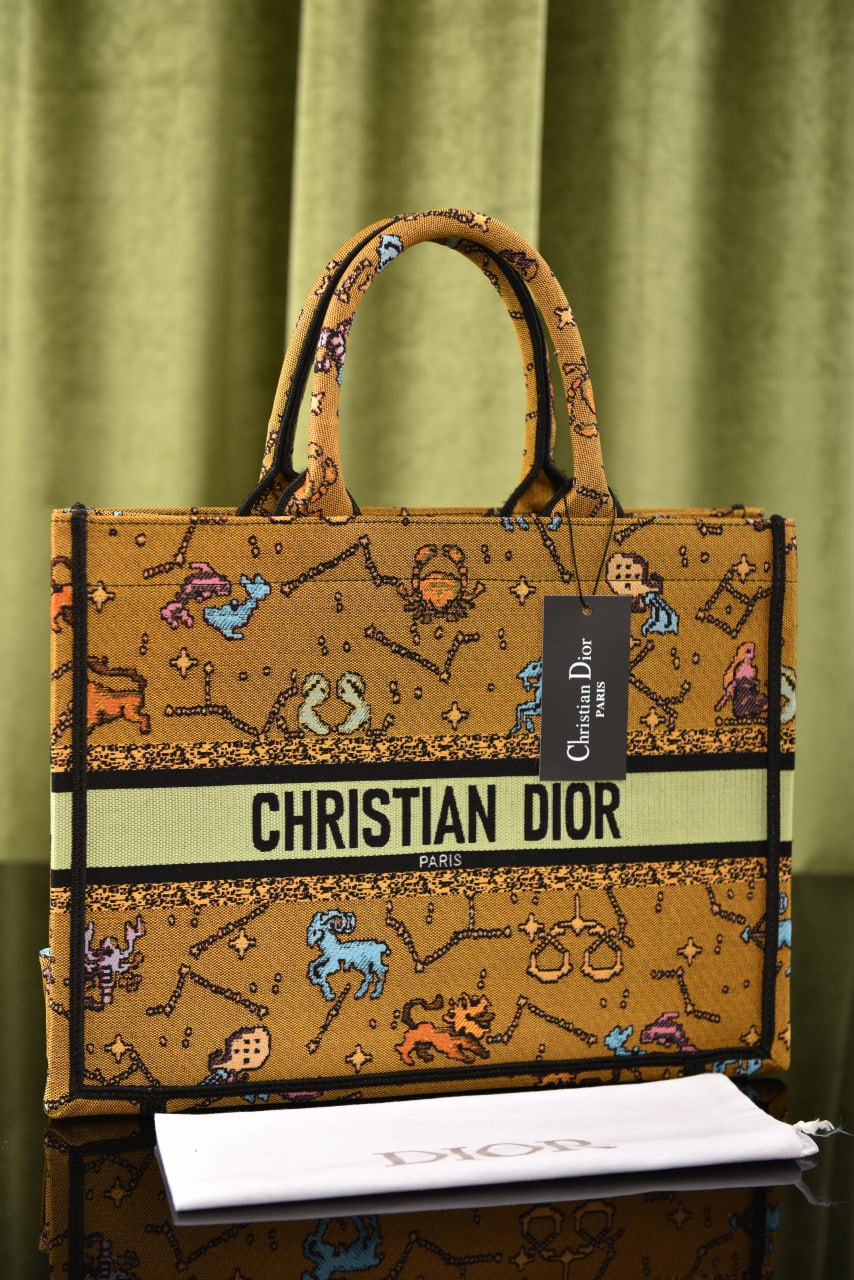 ديور بوك توت ميديوم (11 لون) - Dior Book Tote Medium