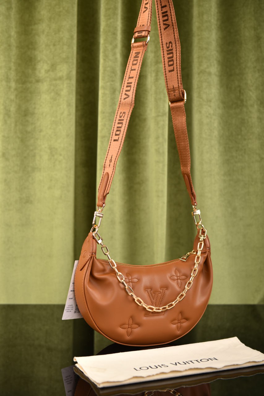 لوي فيتون (16 لون) - Louis Vuitton Over The Moon